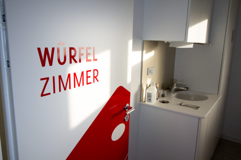 Behandlungsraum Hausarztpraxis EG